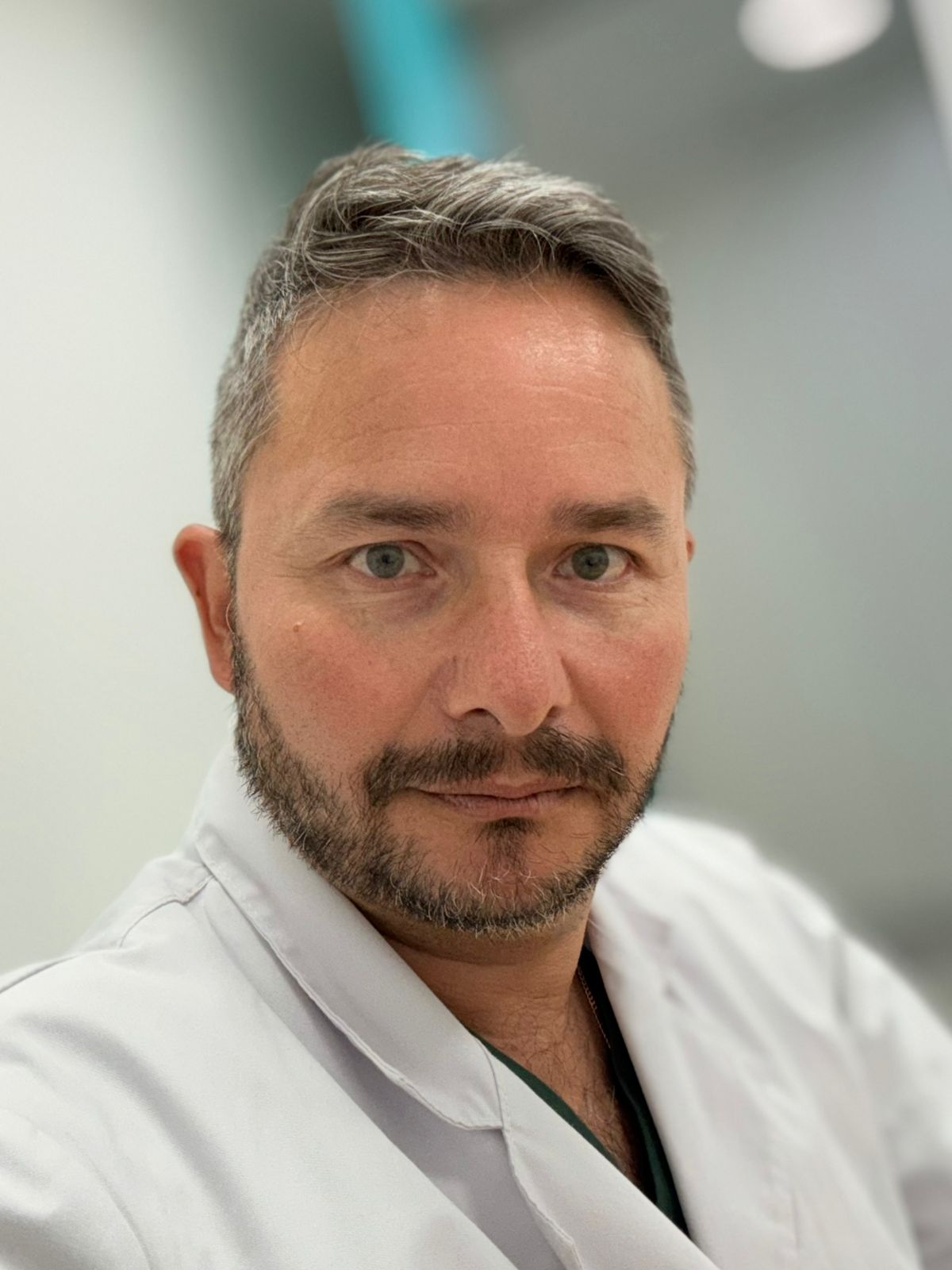 Dr. Daniel Vega